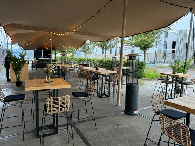 Stretchtent sfeervol aangekleed Stretchtent verhuur